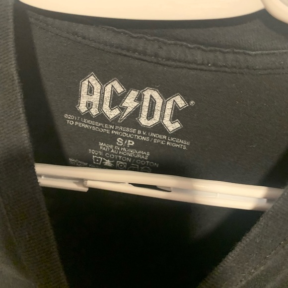 Ac/Dc shirt - Picture 3 of 3